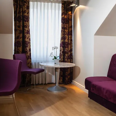 Opera Hotel
