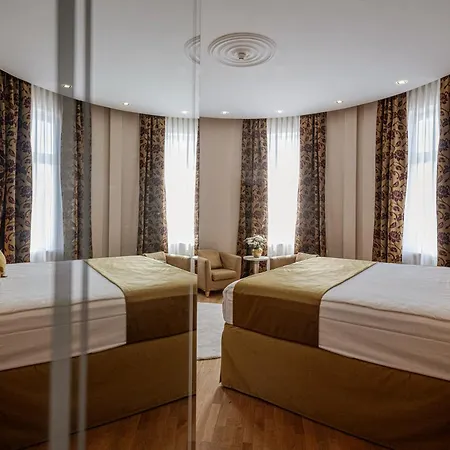 Opera Hotel