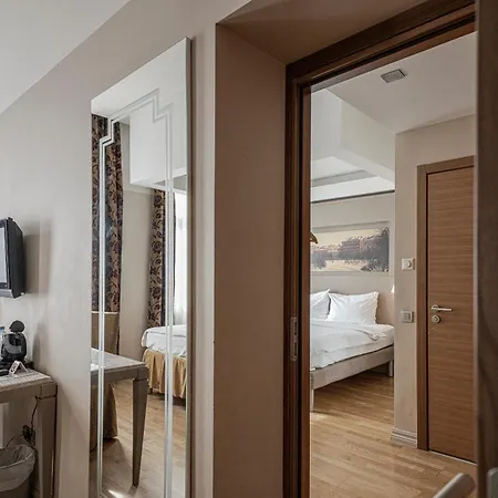 Opera Hotel