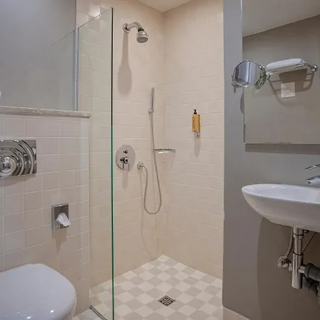 Hotel Opera 4*