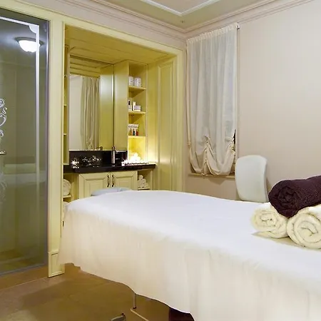 Hotel Opera