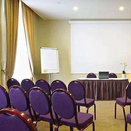 Hotel Opera 4*