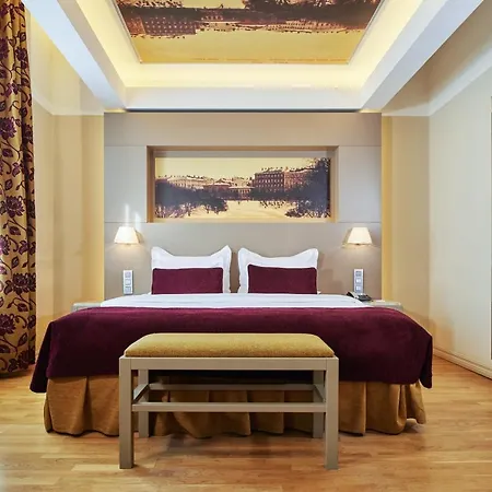 Opera Szálloda 4*