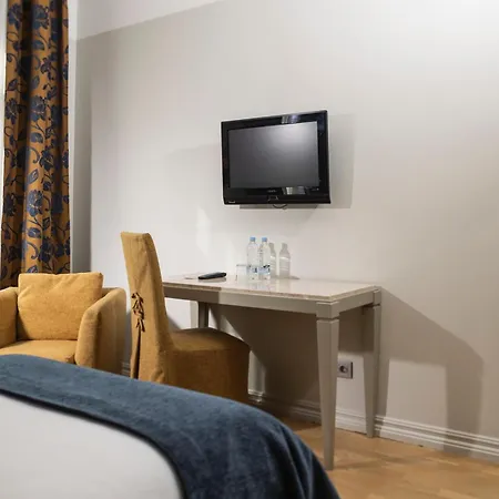 Opera 4* Riga